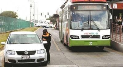 Mujeres policía aplicarán sanciones a quienes invadan carril de Mexibús en Ecatepec